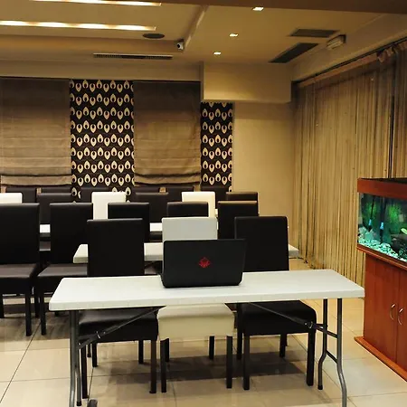 Ξενοδοχείο με διαμερίσματα Ceragio &