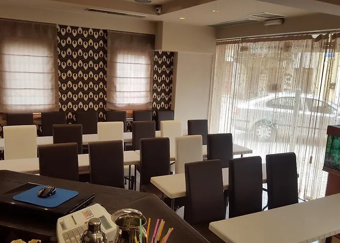 Ceragio & 3* Tripoli